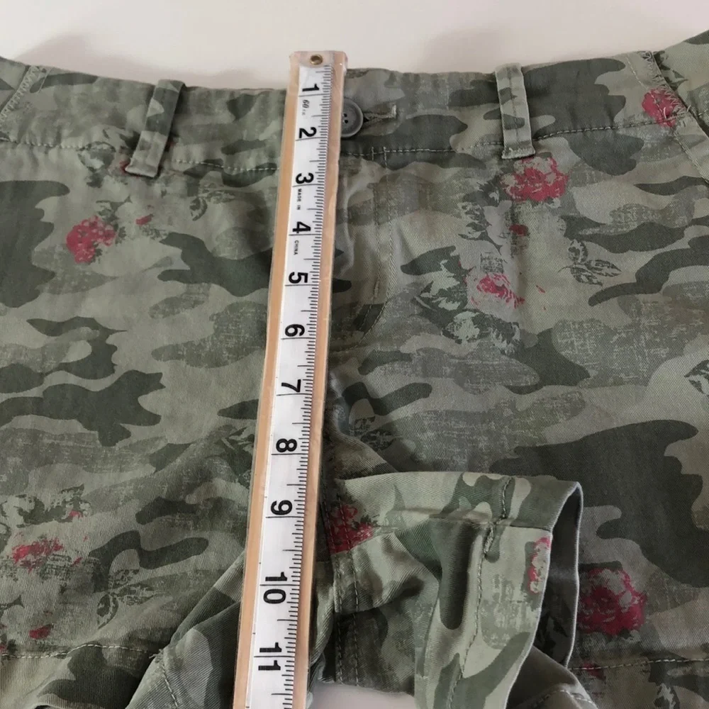 Maurices Floral Camouflaged 3” Shorts 10